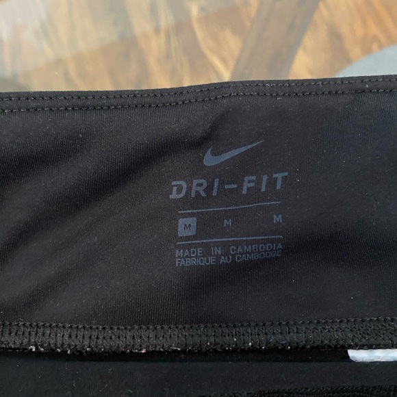 Nike black running Dri-fit capri - Picture 6 of 12
